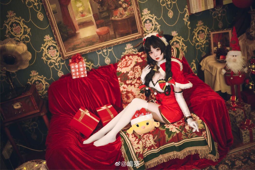 Weibo beauty Coser Shima Aoi "Azur Lane, Big Tide, Reindeer and Christmas Gifts"