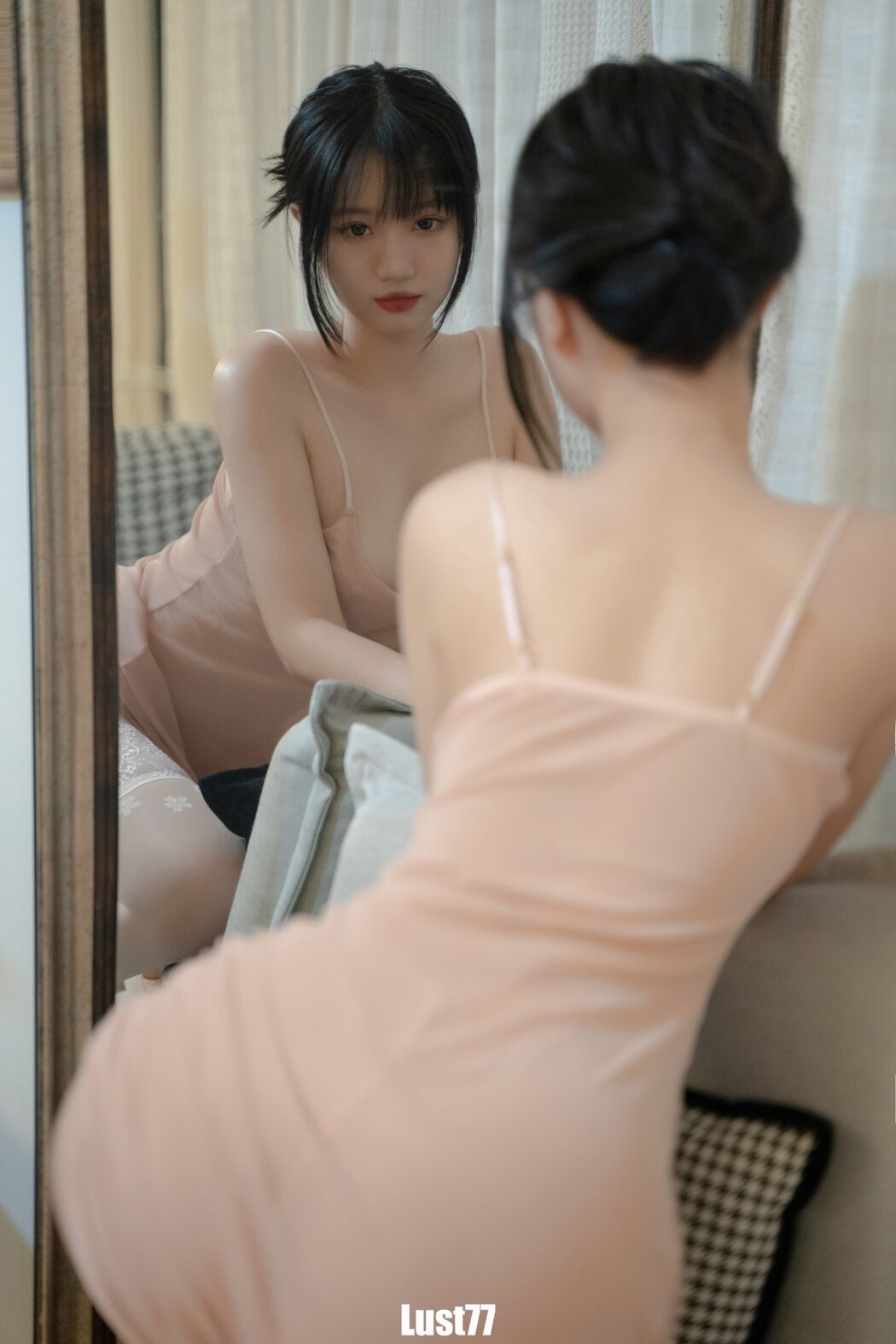 Coser@柒柒要乖哦 – 雾纱裙