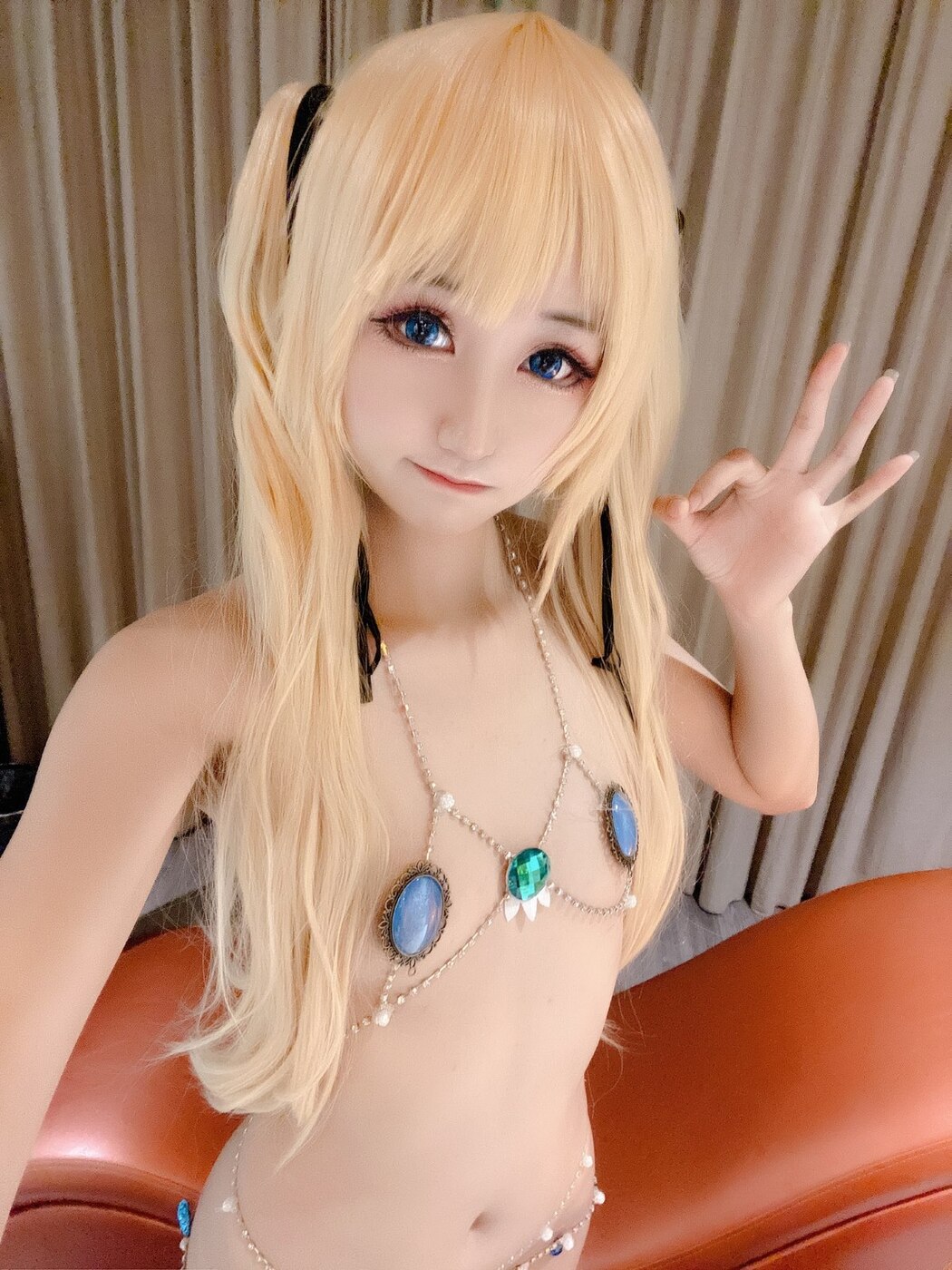 Coser@KuukoW No.005 Marie Rose-Fortune Bikini Selfie Set