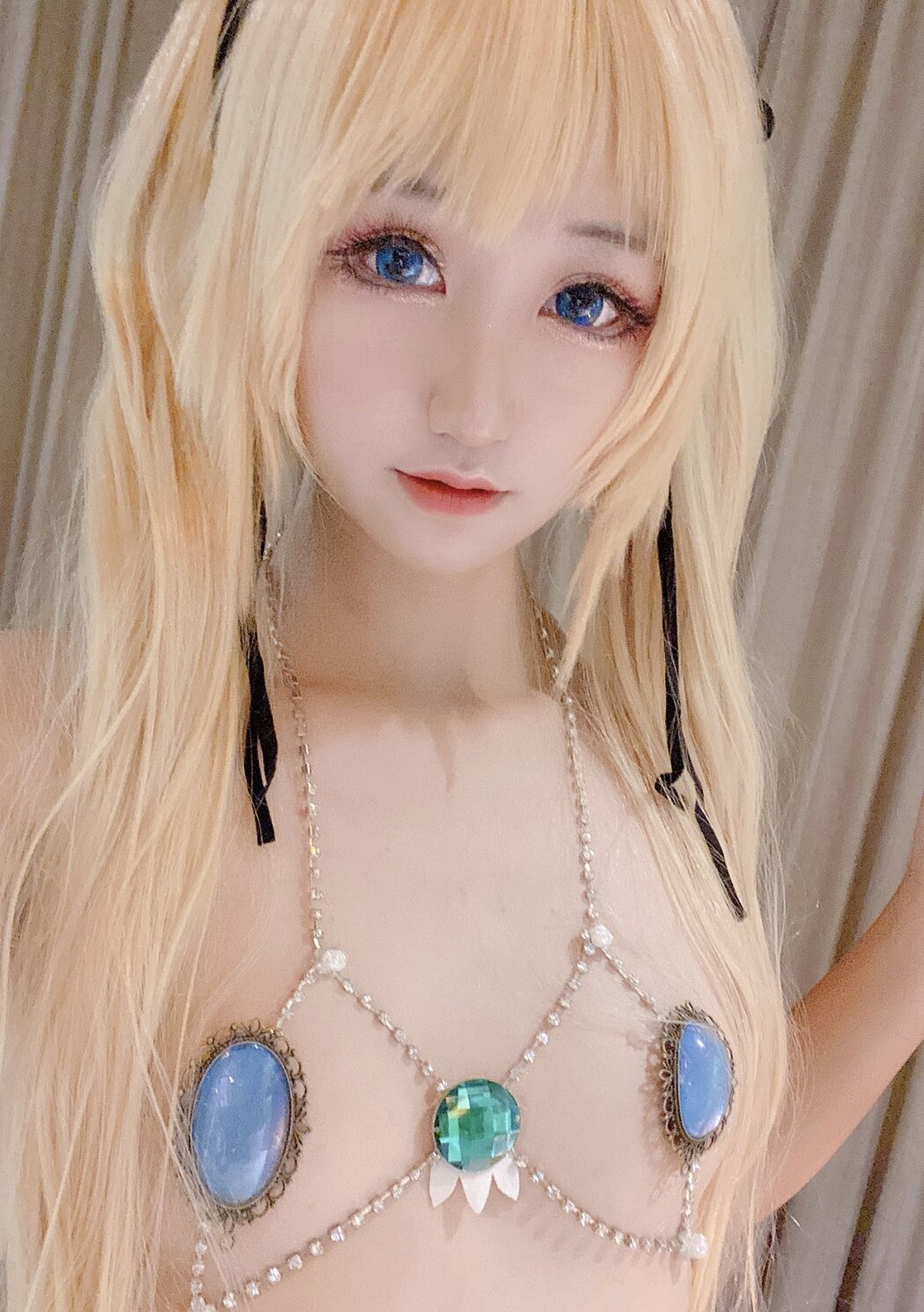 Coser@KuukoW No.005 Marie Rose-Fortune Bikini Selfie Set