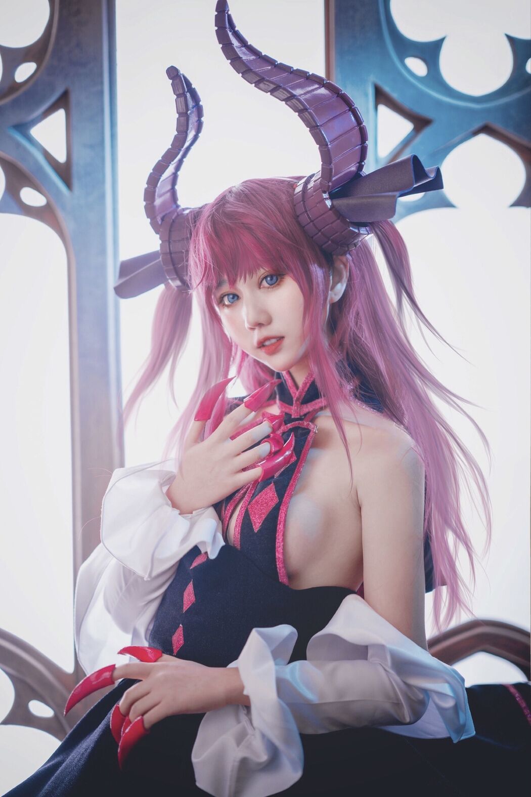 [Beauty Coser] Ji Jingjiang "Dragon Girl" Cover Photo