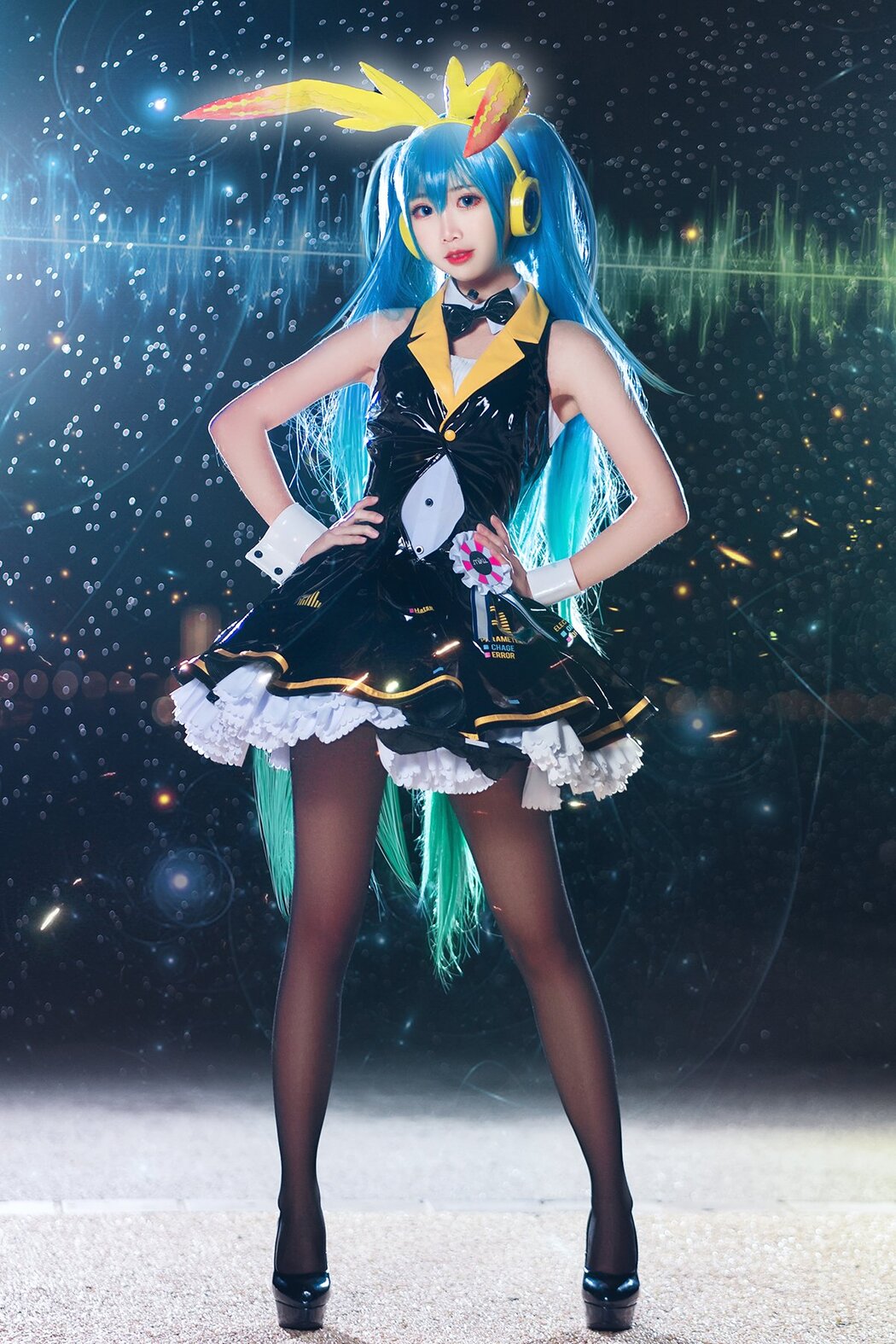 Coser@面饼仙儿 No.040 初音Miku Cover Photo