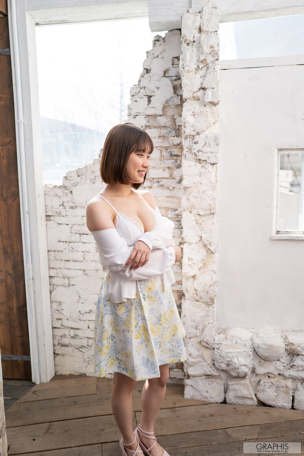 Yuuri Adachi 安達夕莉, [Graphis] Gals 「Full Of Energy!」 Vol.07