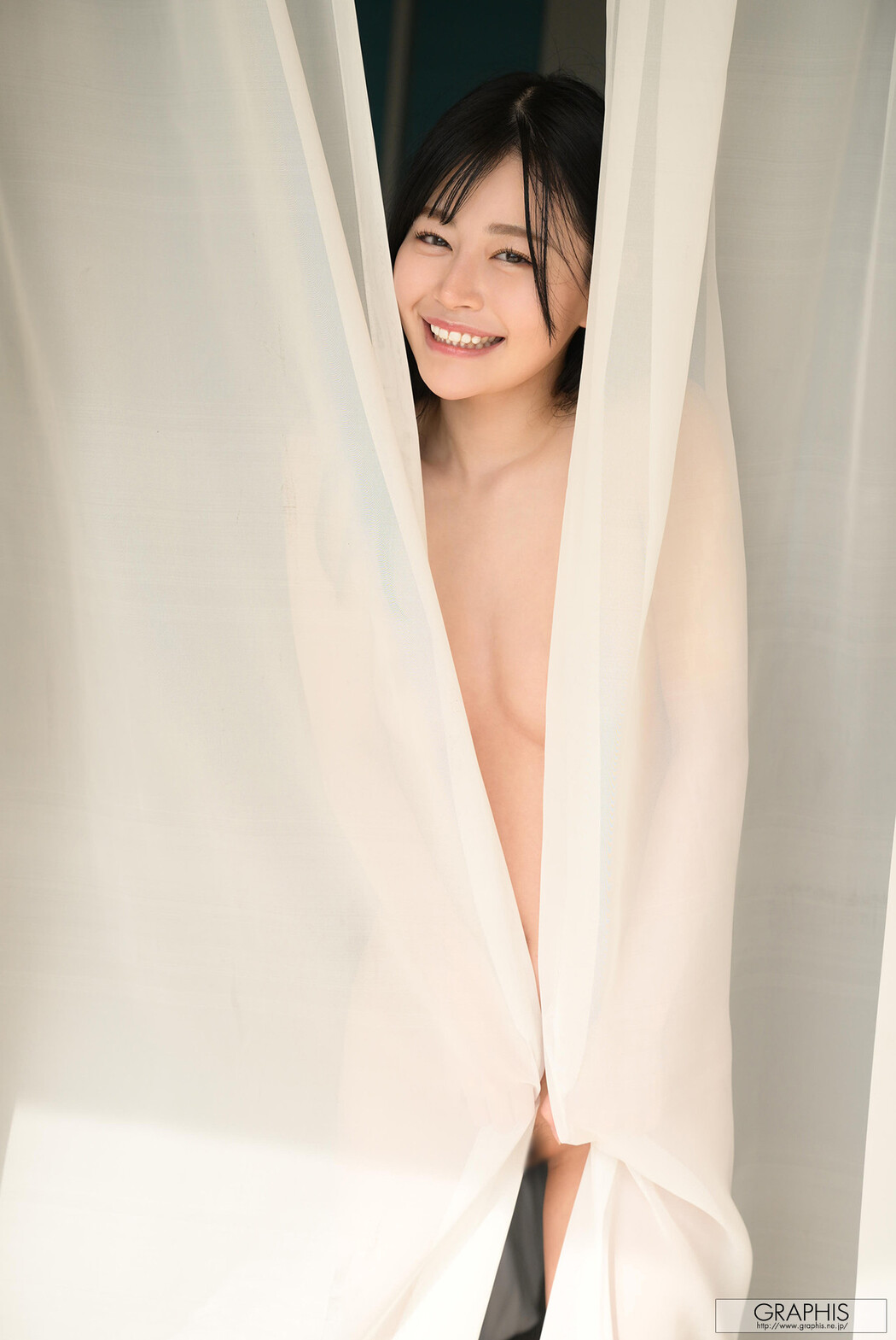 Uta Hibino 響乃うた, [Graphis] Gals 「Refreshing Smile!」 Vol.04