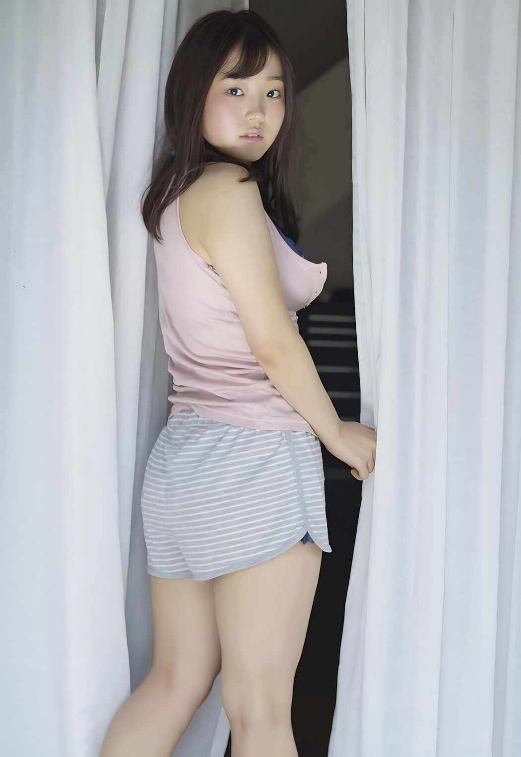 Hiyori Hanasaki 花咲ひより, FRIDAYデジタル写真集 「満載１０６カット！ オール未公開の完全版グラビア」 Set.02