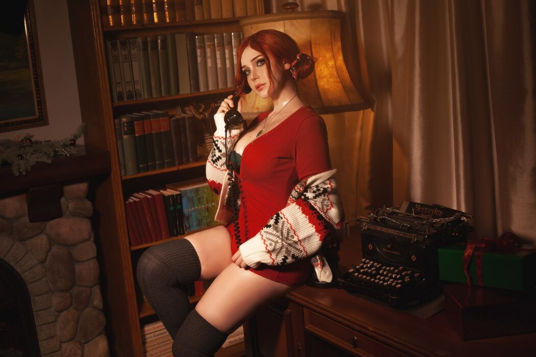 Coser@Sayathefox Triss Christmas