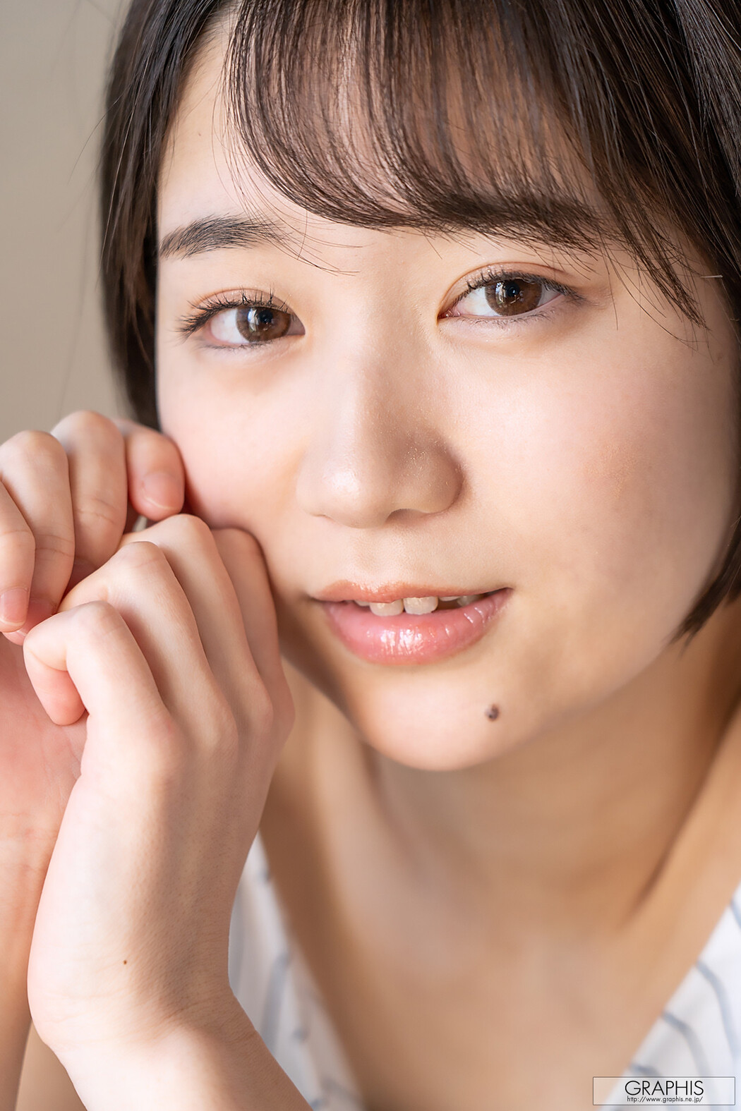 Shiho Fujie 藤江史帆, [Graphis] Gals 「Pele Clara」 Vol.01