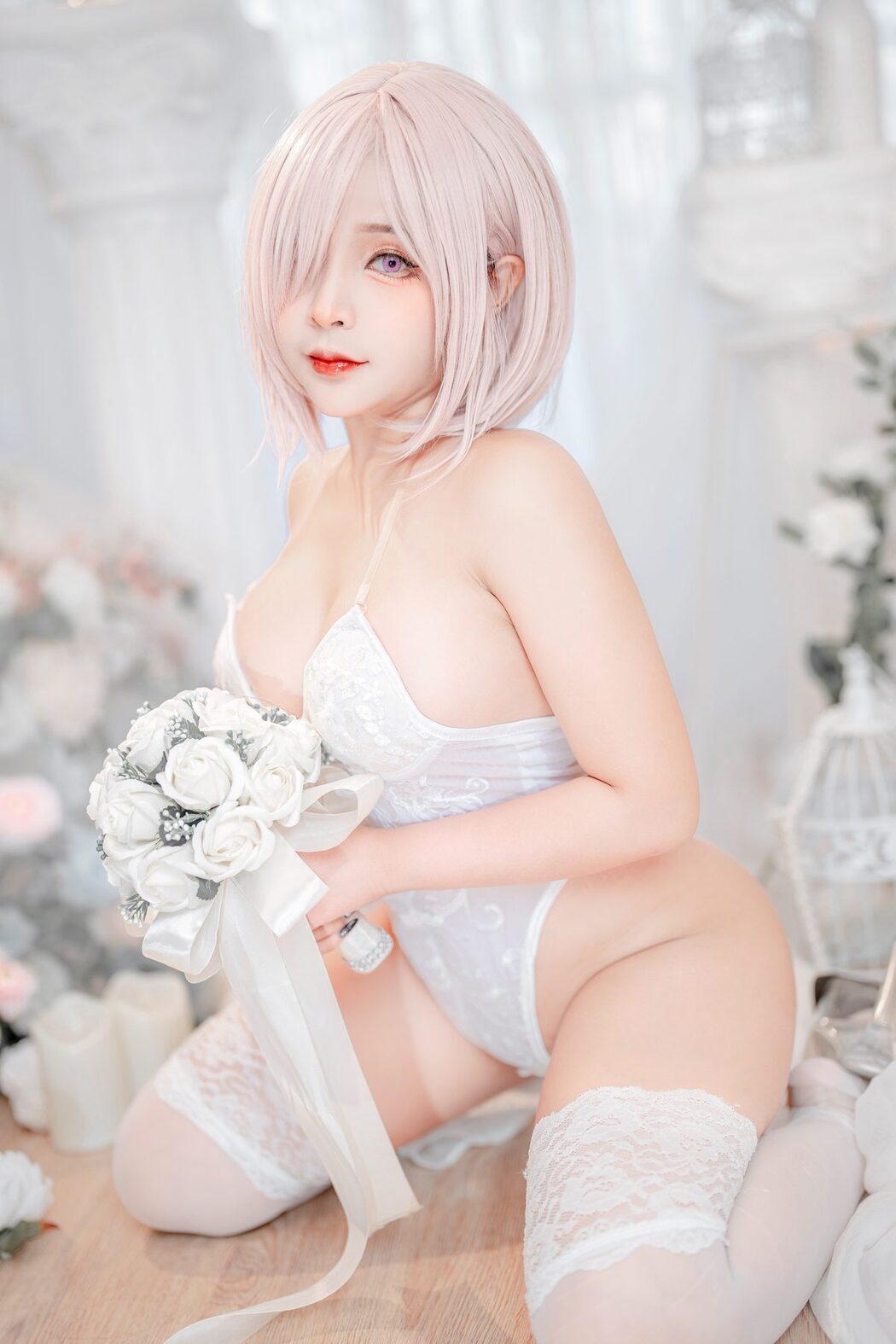 Coser@Sayo Momo – Mashu White Lingerie Body Oil