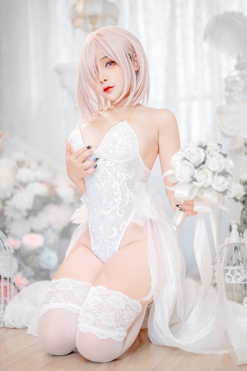 Coser@Sayo Momo – Mashu White Lingerie Body Oil