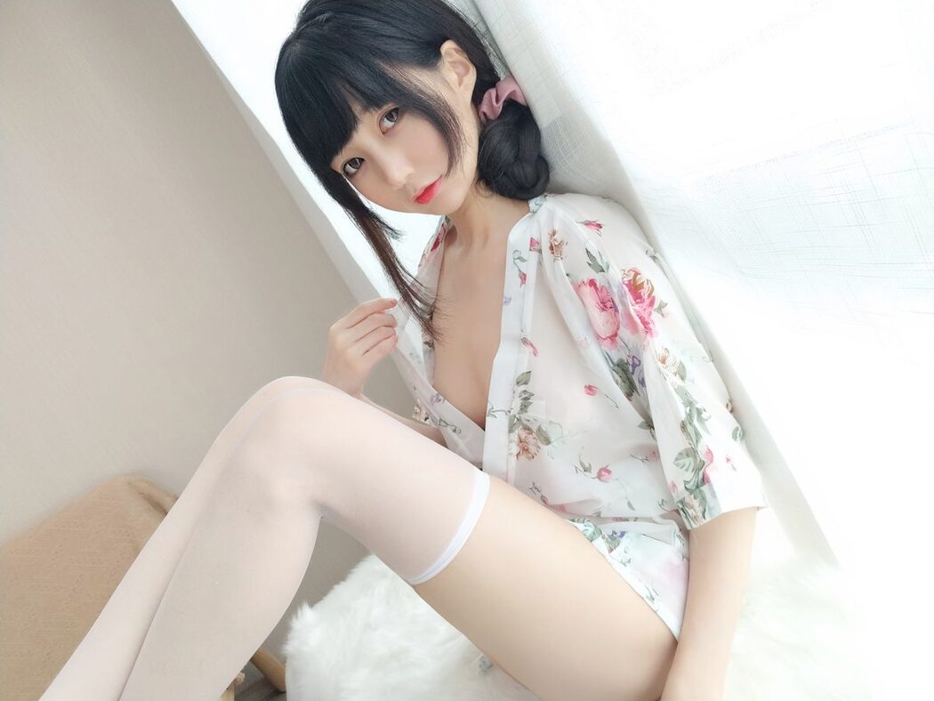 Coser@NAGISA魔物喵 – 妻の和風浴衣