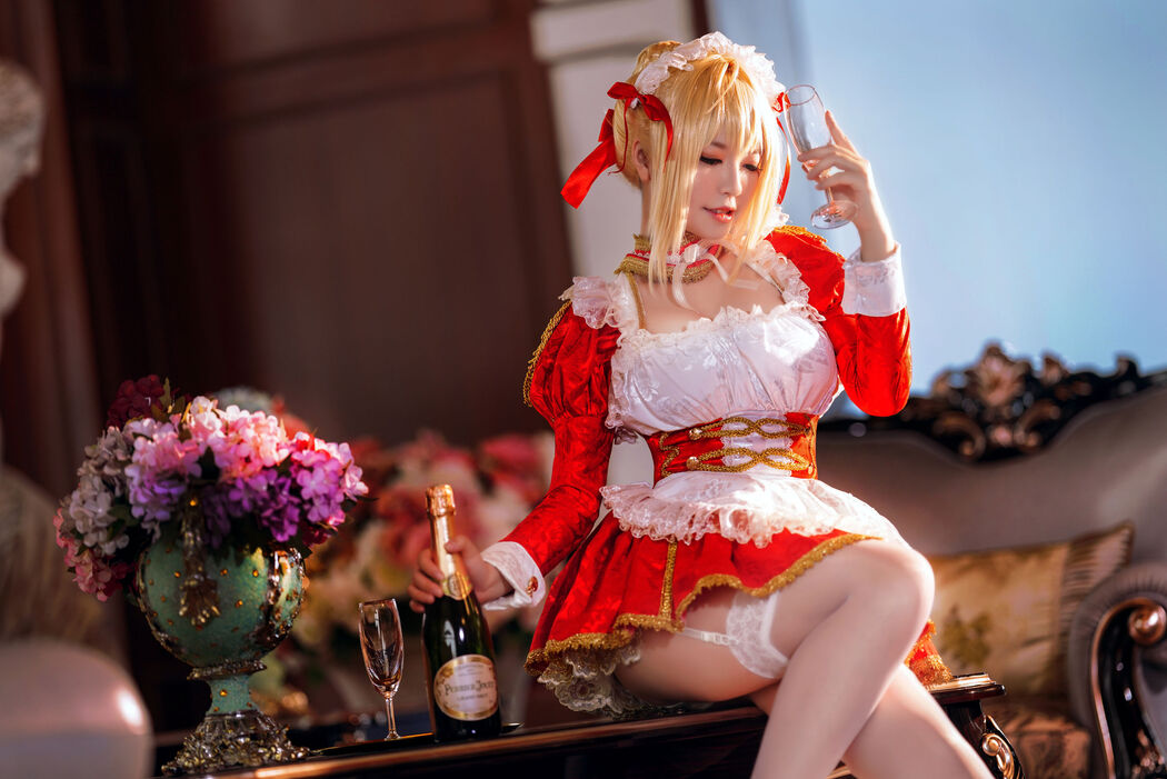 Coser half son "The Maid of Nero"