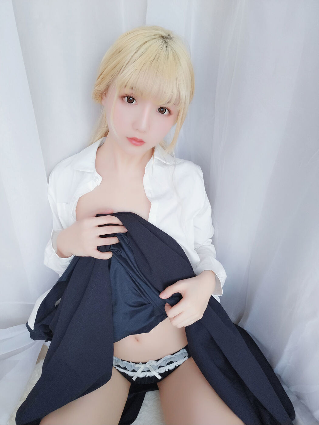 Mrs. COSER, Stars Are Late "Happy Holiday Package" [Welfare COSPLAY]