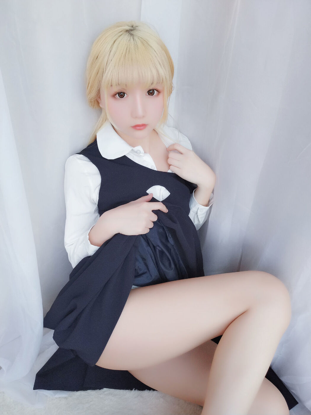 Mrs. COSER, Stars Are Late "Happy Holiday Package" [Welfare COSPLAY]