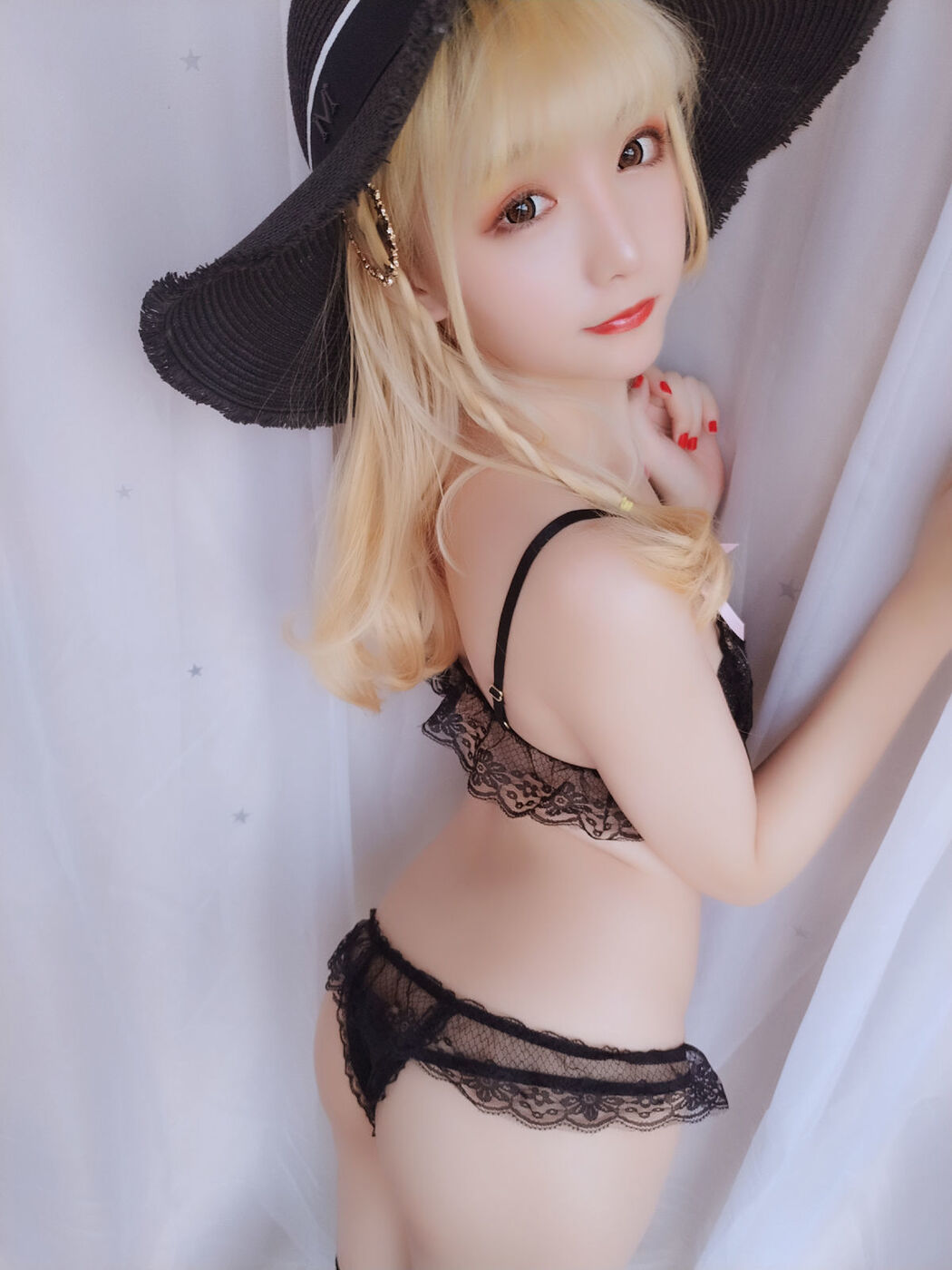 Mrs. COSER, Stars Are Late "Happy Holiday Package" [Welfare COSPLAY]