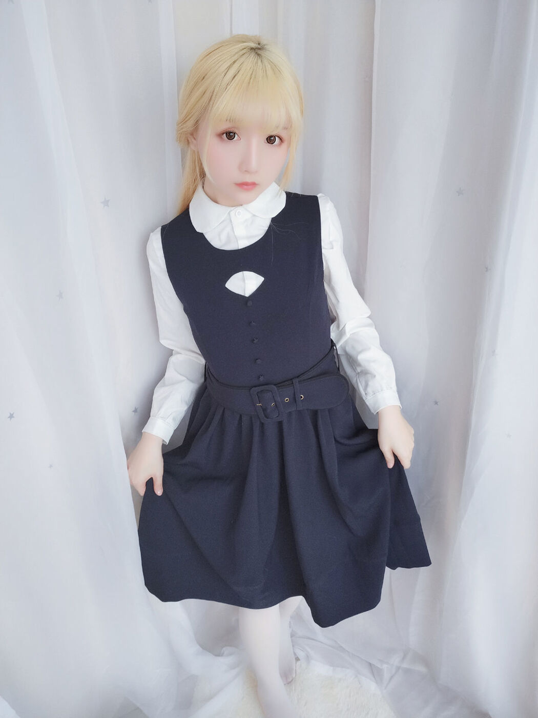 Mrs. COSER, Stars Are Late "Happy Holiday Package" [Welfare COSPLAY]