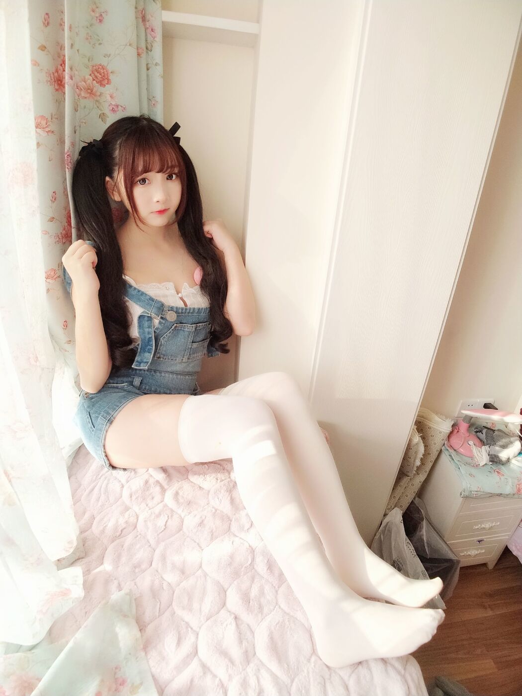 [网红Coser] Furukawa kagura "Denim Sling Shorts"