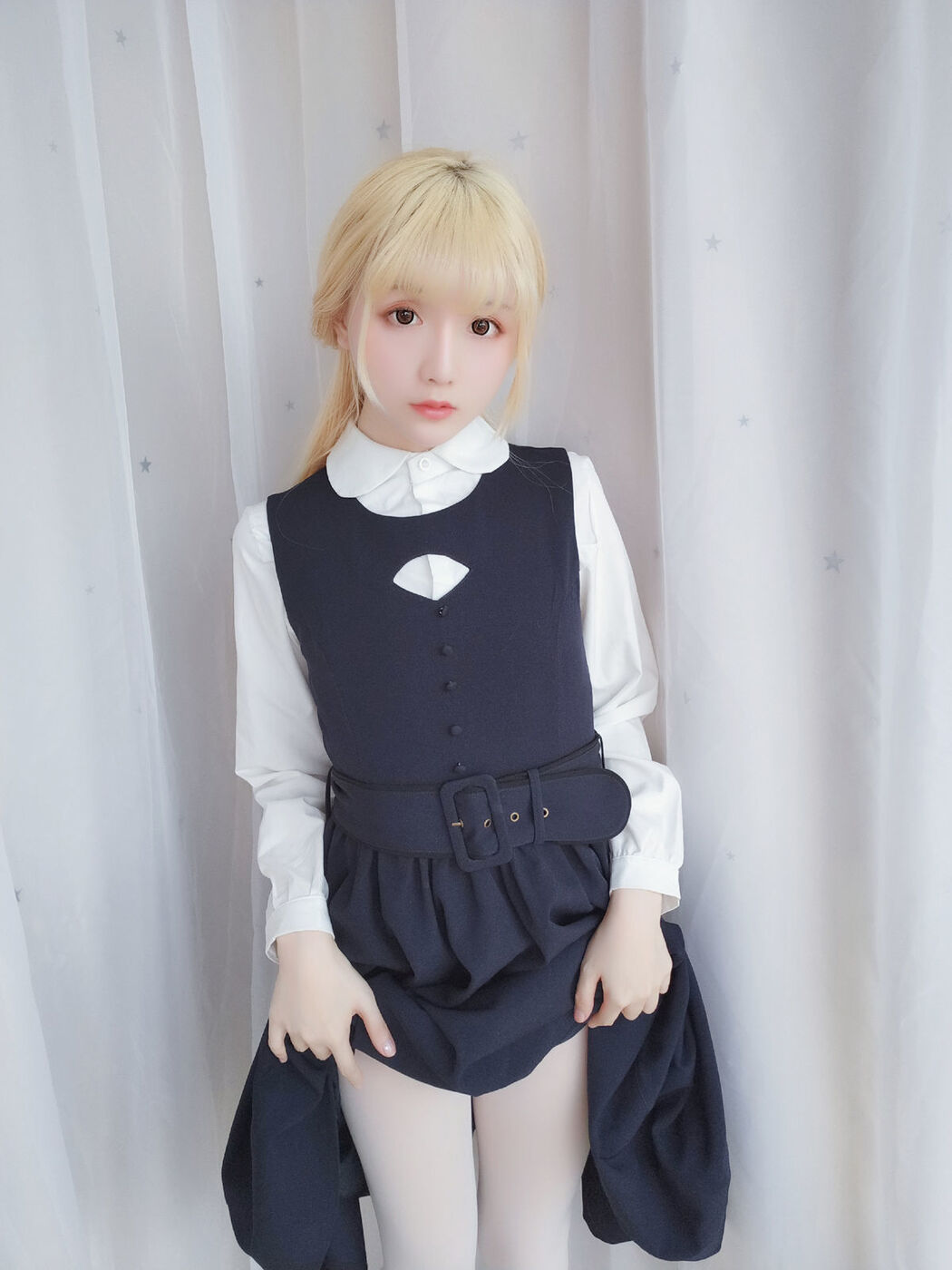 Mrs. COSER, Stars Are Late "Happy Holiday Package" [Welfare COSPLAY]