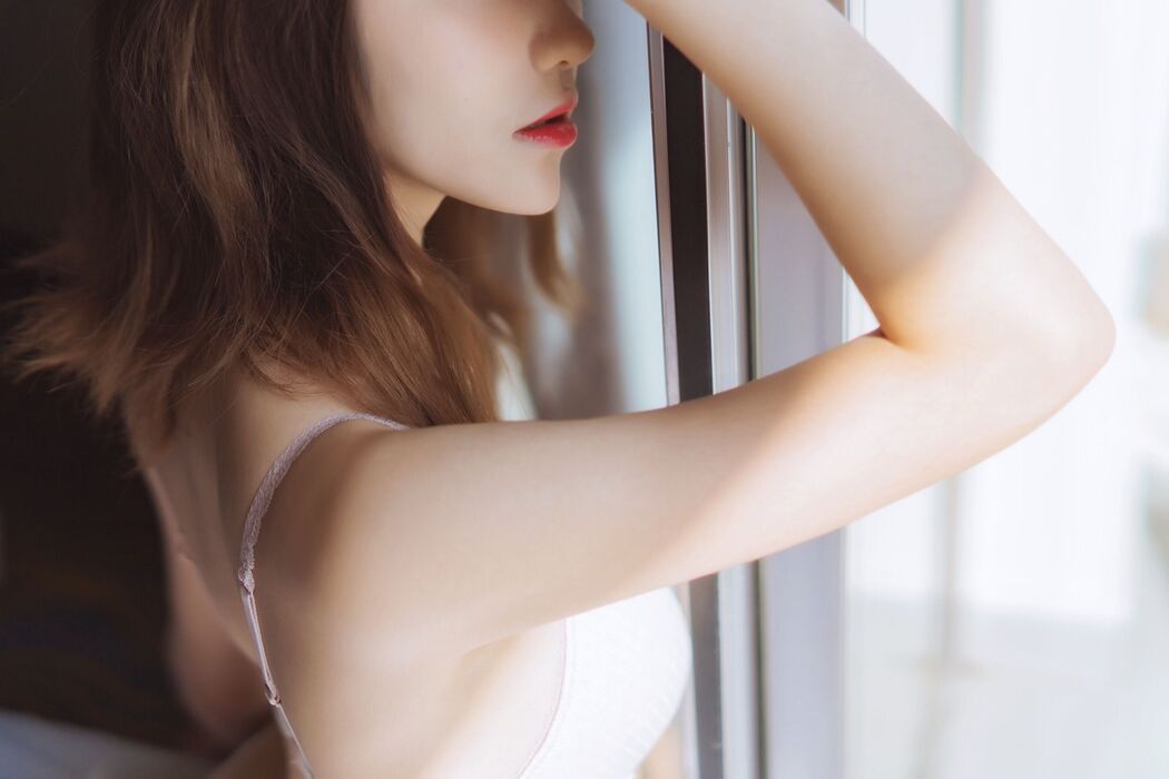 [网红Coser] Nantao Momoko "Pink Lingerie"