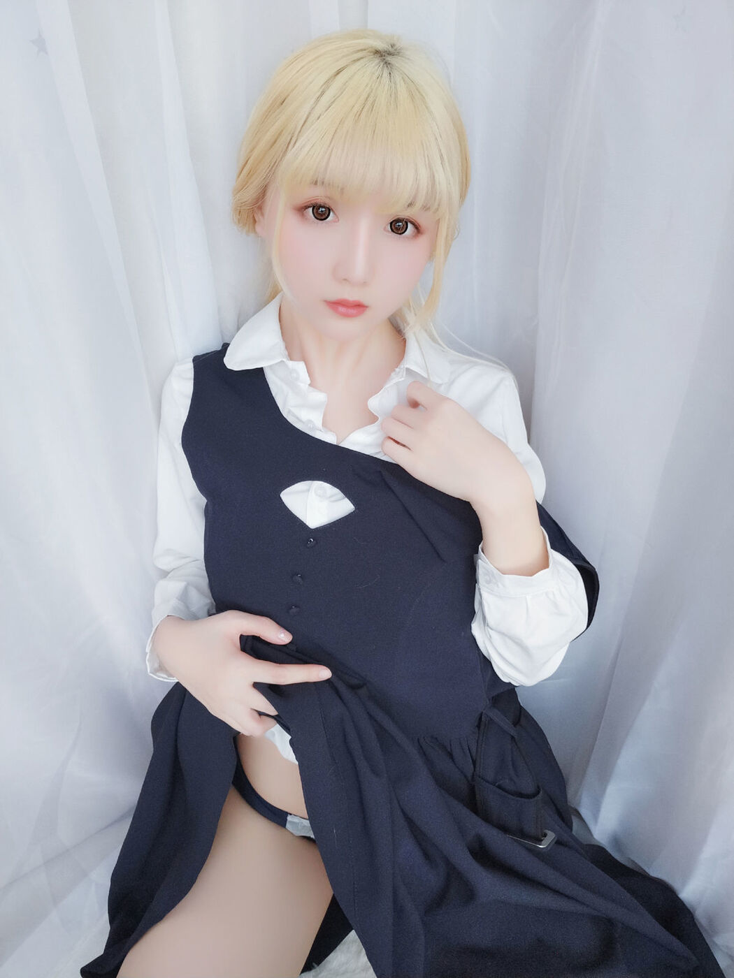 Mrs. COSER, Stars Are Late "Happy Holiday Package" [Welfare COSPLAY]