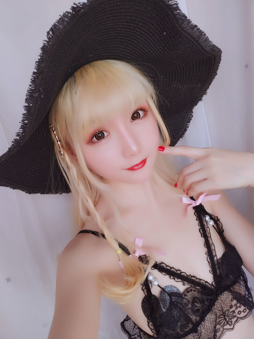 Mrs. COSER, Stars Are Late "Happy Holiday Package" [Welfare COSPLAY]