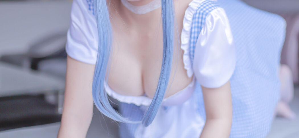 [网红Coser] Hinai Jiao "The Blue Maid"