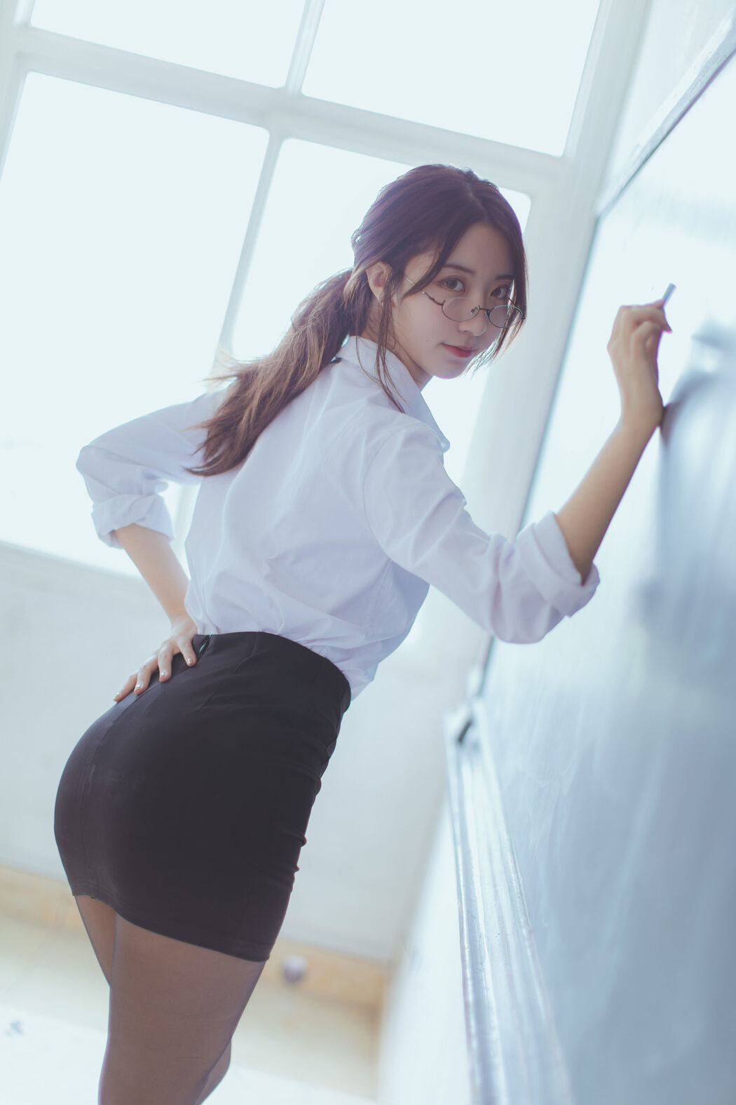 COSER Kurokawa "Black Silk Teacher" [COSPLAY Welfare]