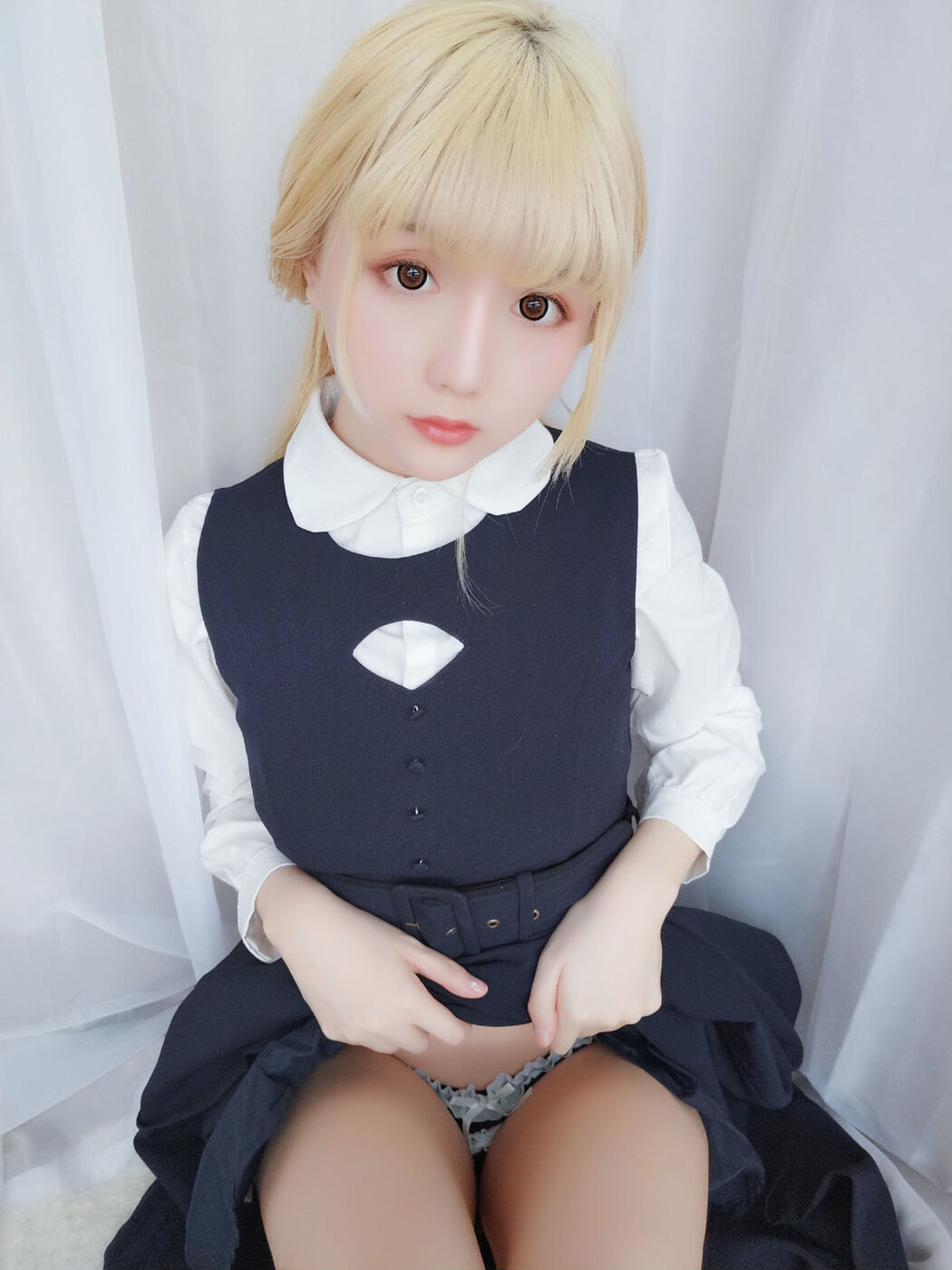 Mrs. COSER, Stars Are Late "Happy Holiday Package" [Welfare COSPLAY]
