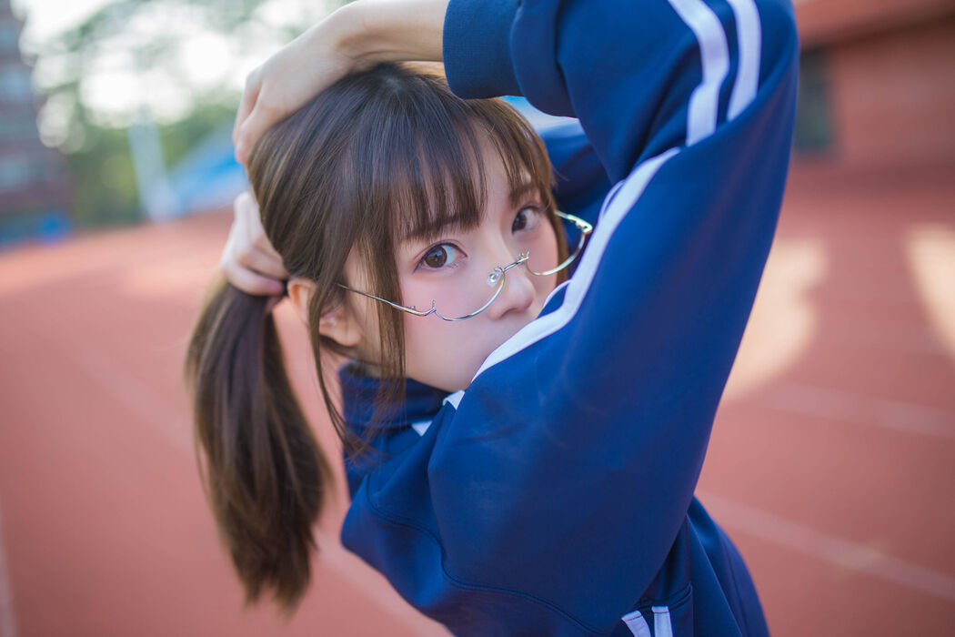 Coser beauty Kitaro_ Kitaro "Girl in Blue Sportswear"