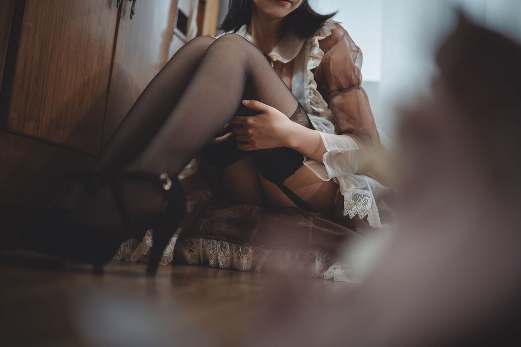 [网红Coser] Monthly su "Transparent Maid"