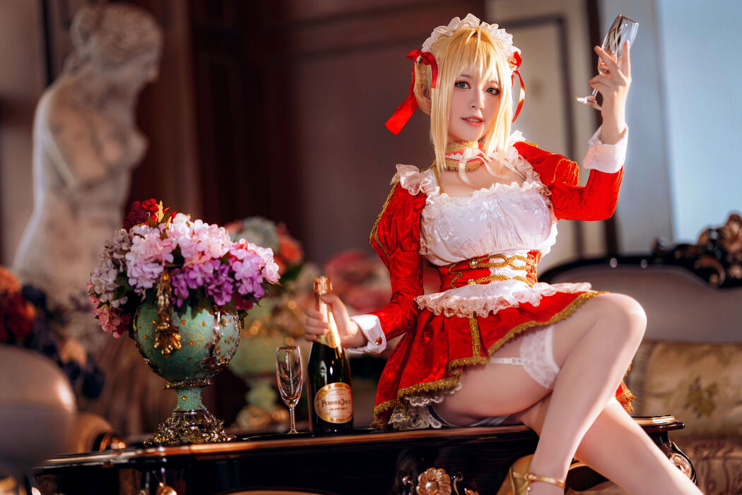 Coser half son "The Maid of Nero"