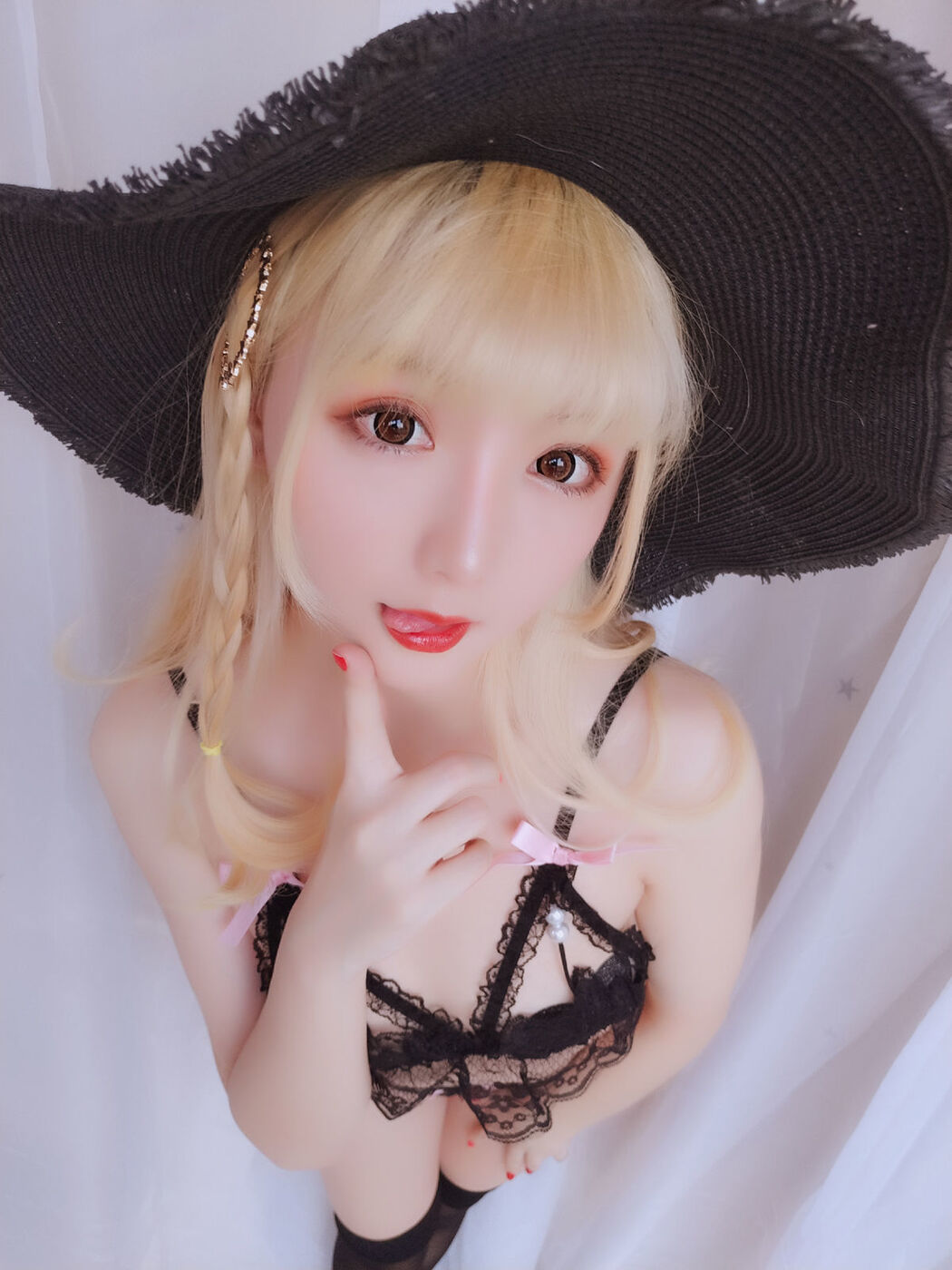 Mrs. COSER, Stars Are Late "Happy Holiday Package" [Welfare COSPLAY]