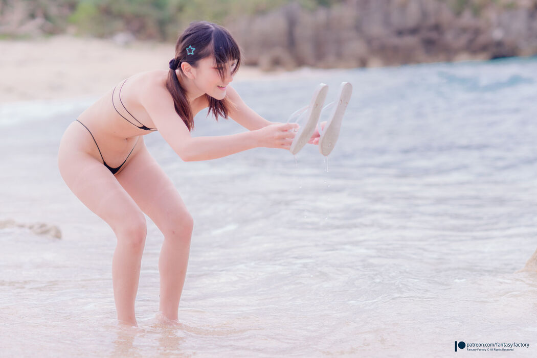 COSER Xiaoding "Home + Beach + Bathroom" [Fantasy Factory]