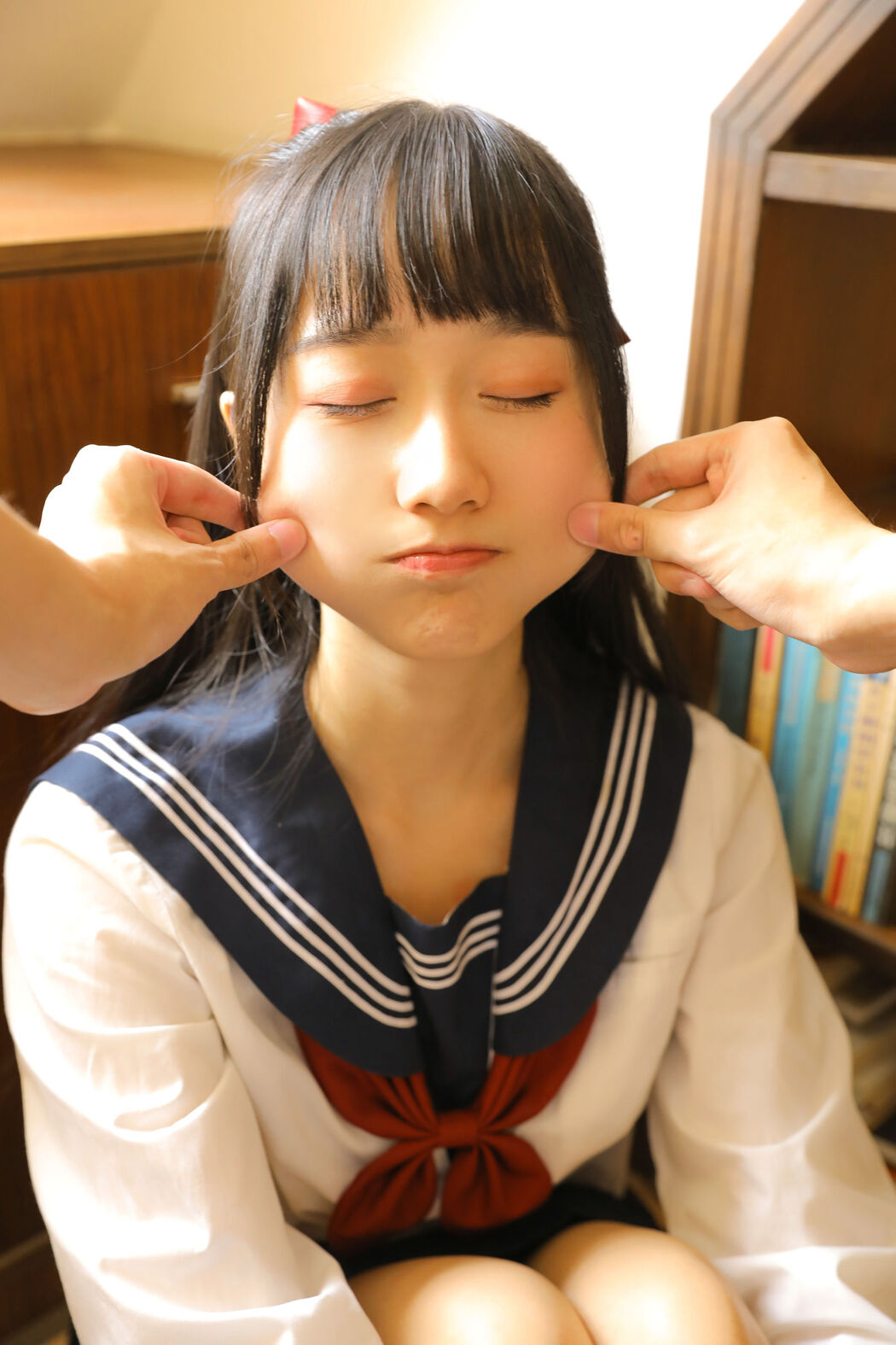 Mumianmian OwO "Mianmian with JK Sailor Suit" [COSER Beauty]