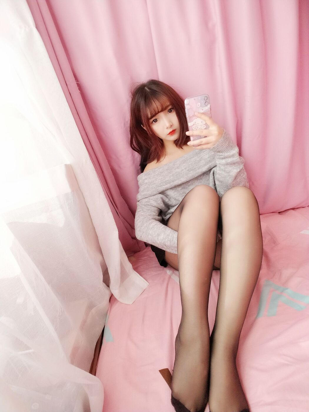 [网红Coser] Furukawa kagura "Romantic Temptation Black Silk Stockings"