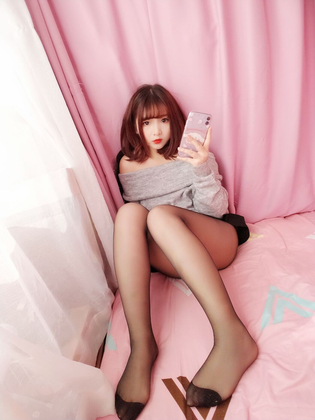 [网红Coser] Furukawa kagura "Romantic Temptation Black Silk Stockings"