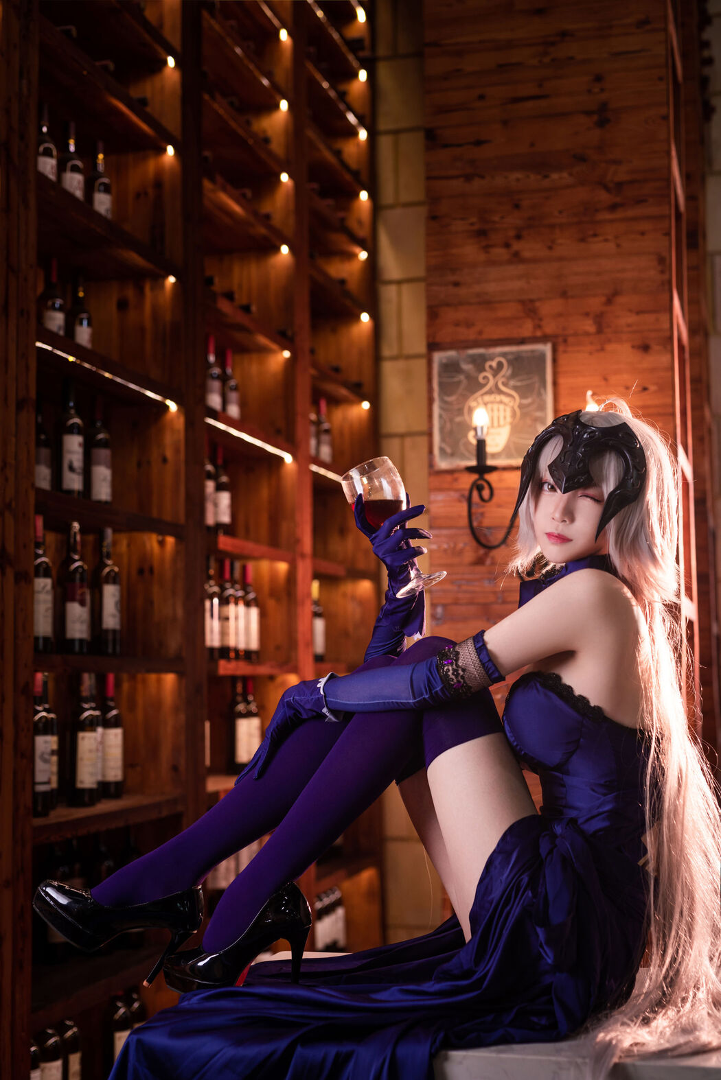 Long-legged Coser Qingqingzi Js "Black Zhen, Supper of the Holy Eve"