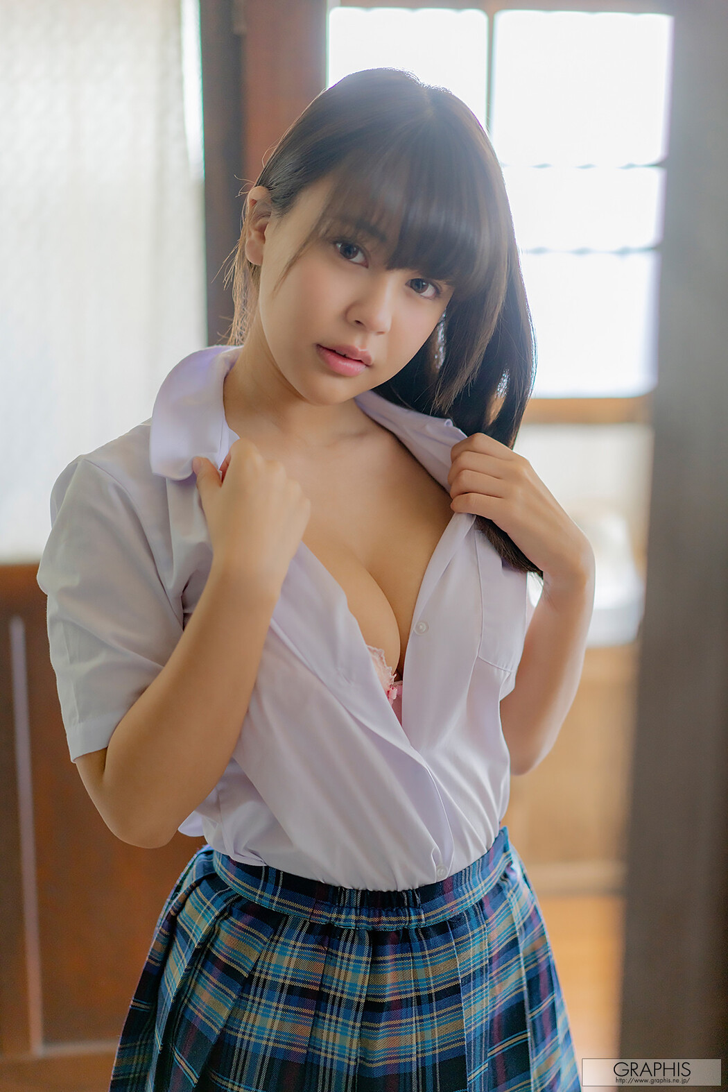 Yumi Shion 夕美しおん, [Graphis] Gals 「Corpo Minimo」 Vol.01