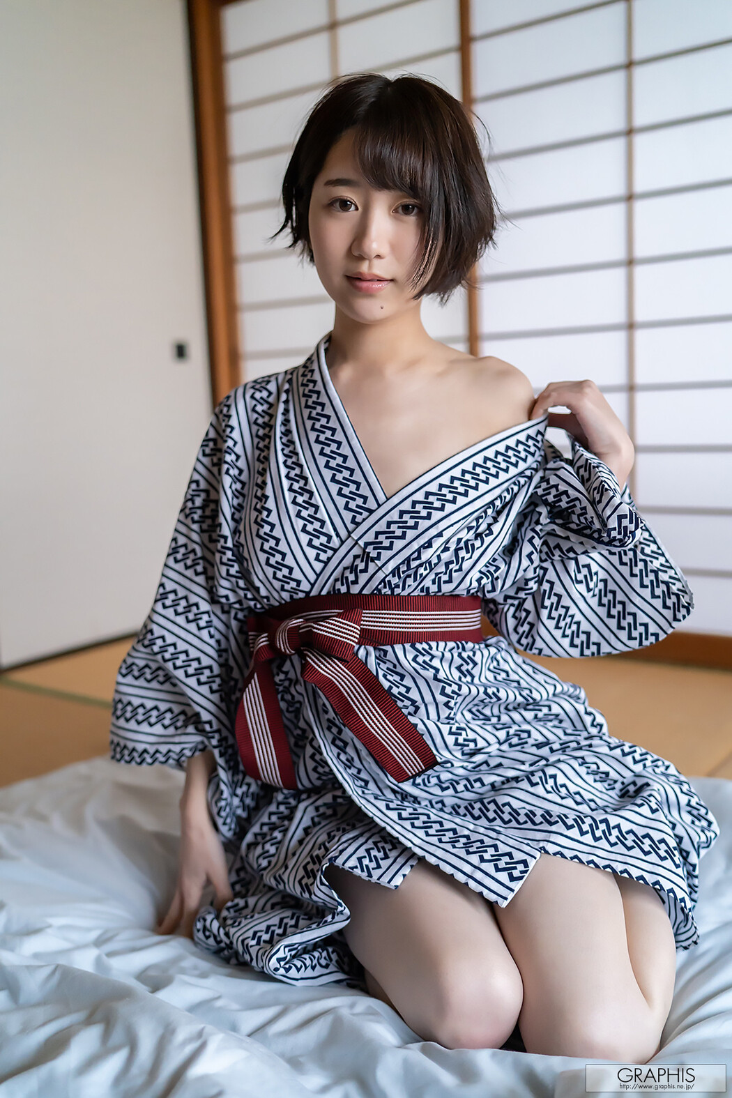 Shiho Fujie 藤江史帆, [Graphis] Gals 「Pele Clara」 Vol.03