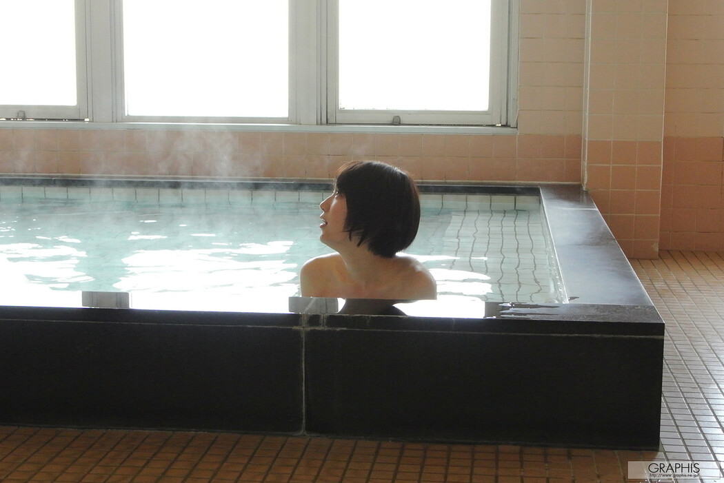 Shiho Fujie 藤江史帆, [Graphis] Gals 「Pele Clara」 Vol.05