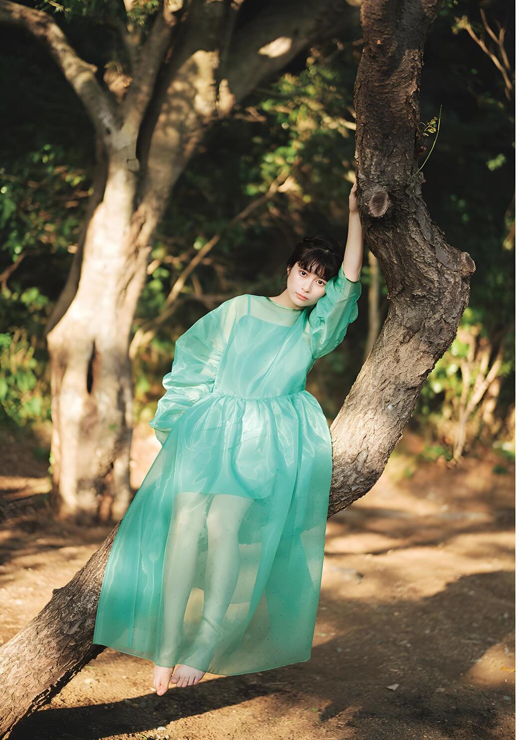 Sakurako Okubo 大久保桜子, Young Jump 2023 No.52 (ヤングジャンプ 2023年52号)