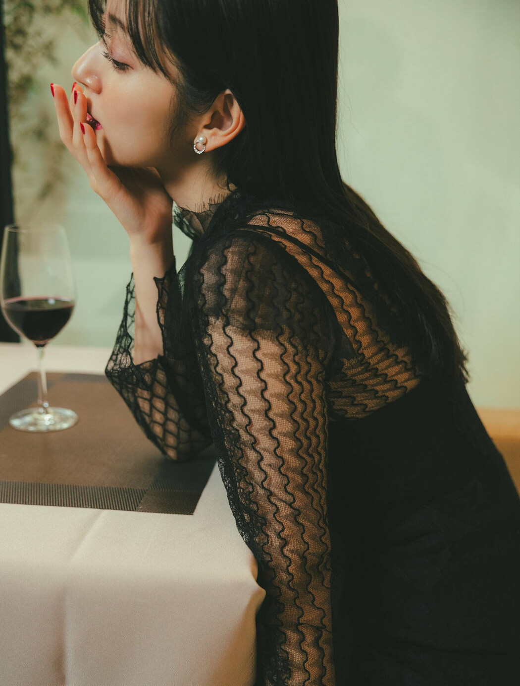 Airi Suzuki 鈴木愛理, FLASH 2023.12.12 (フラッシュ 2023年12月12日号)