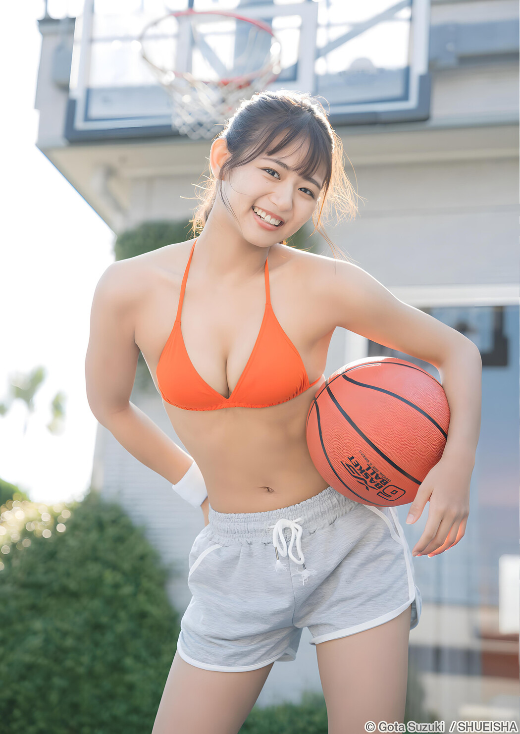 Sumire Takakura 高倉菫, Young Jump 2024 No.01 (ヤングジャンプ 2024年1号)