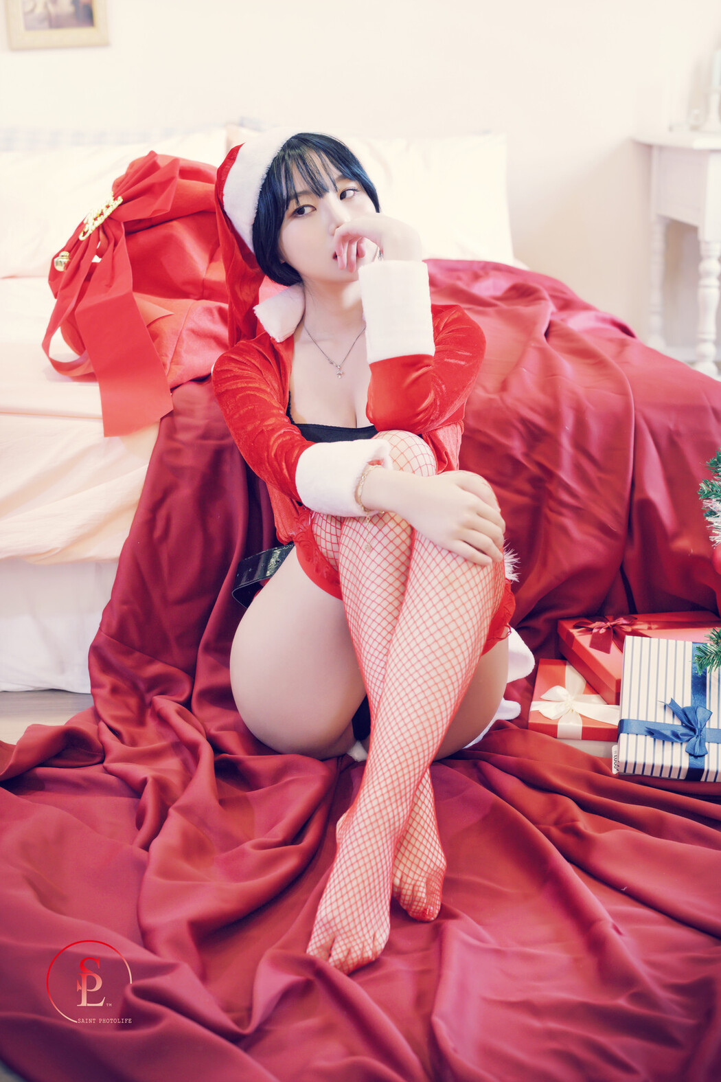 Yuna 유나, [SAINT Photolife] Merry Yuna&rsquo;s Xmas Set.01