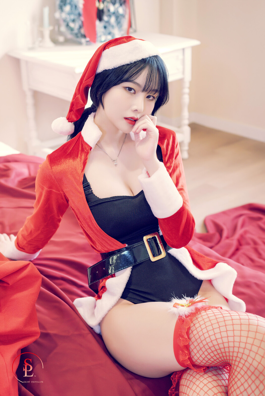 Yuna 유나, [SAINT Photolife] Merry Yuna&rsquo;s Xmas Set.01