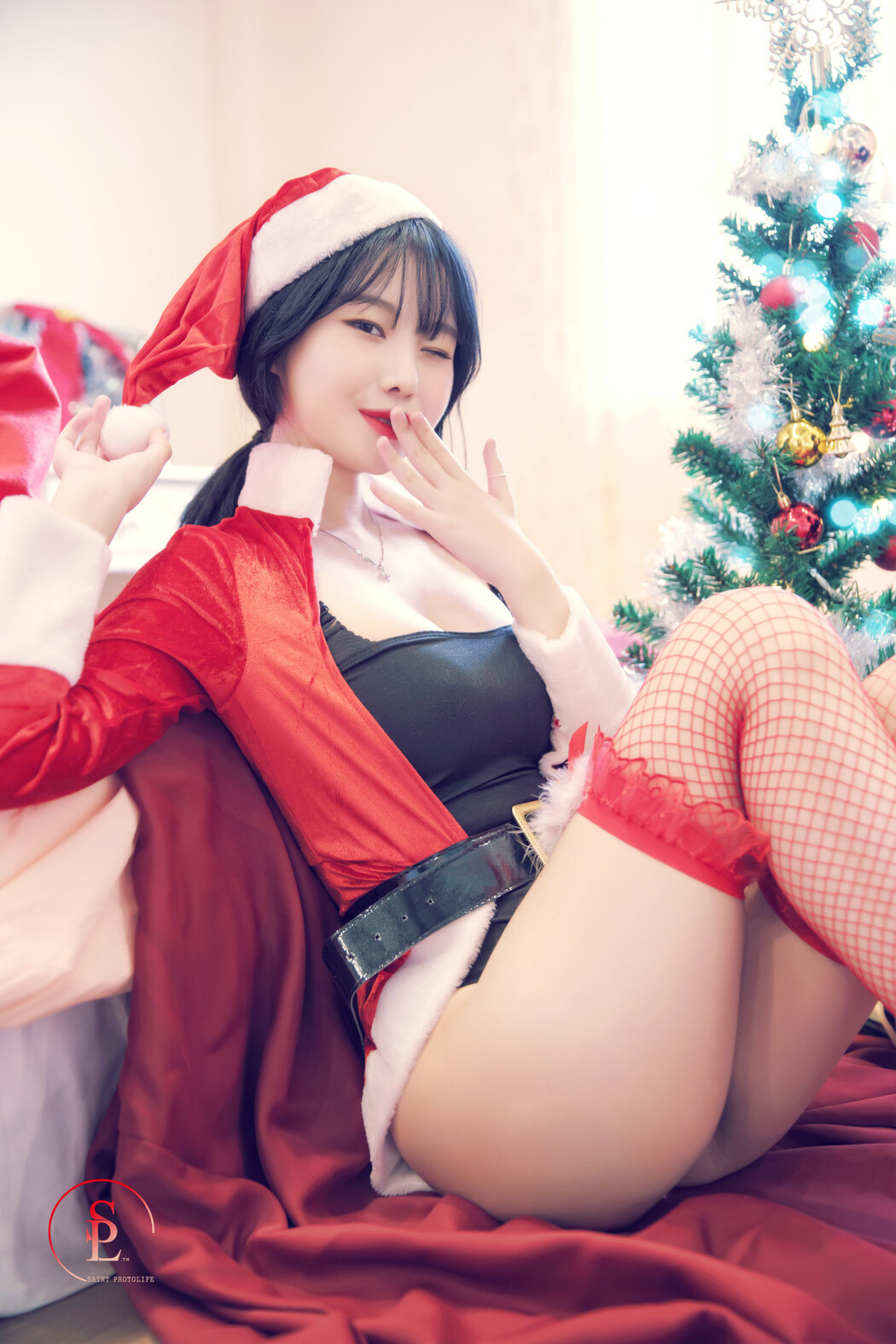 Yuna 유나, [SAINT Photolife] Merry Yuna&rsquo;s Xmas Set.01