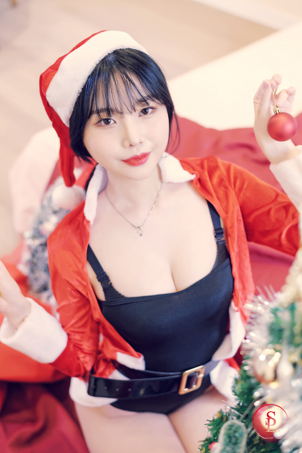 Yuna 유나, [SAINT Photolife] Merry Yuna&rsquo;s Xmas Set.01