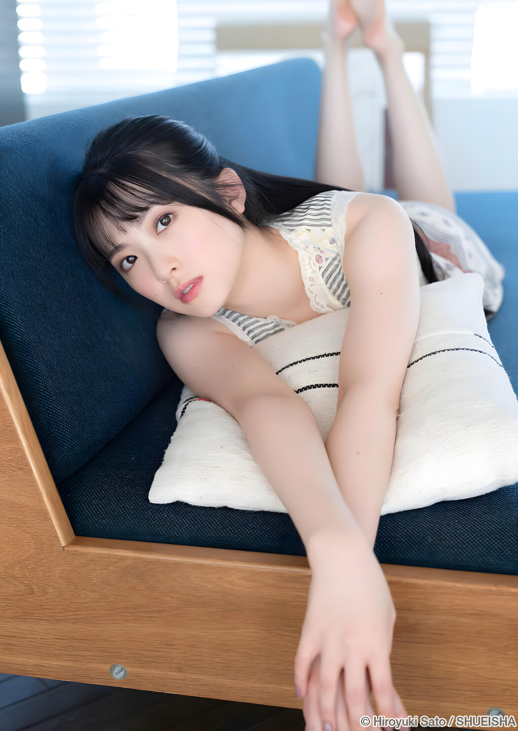 Yuina 結那, Young Jump 2024 No.04 (ヤングジャンプ 2024年4号)