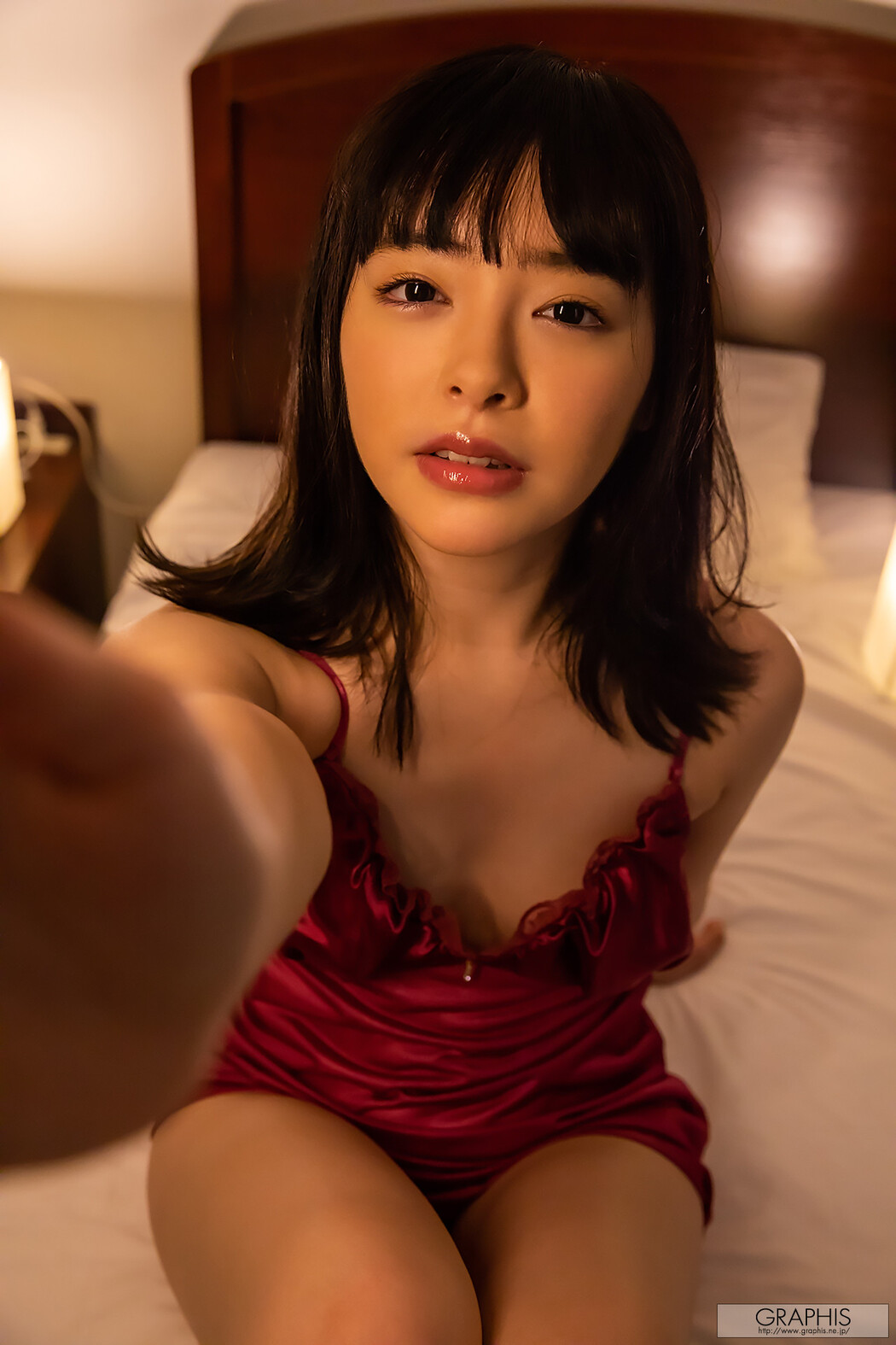 Yuna Ogura 小倉由菜, [Graphis] Gals 「Yunacent Cute」 Vol.05