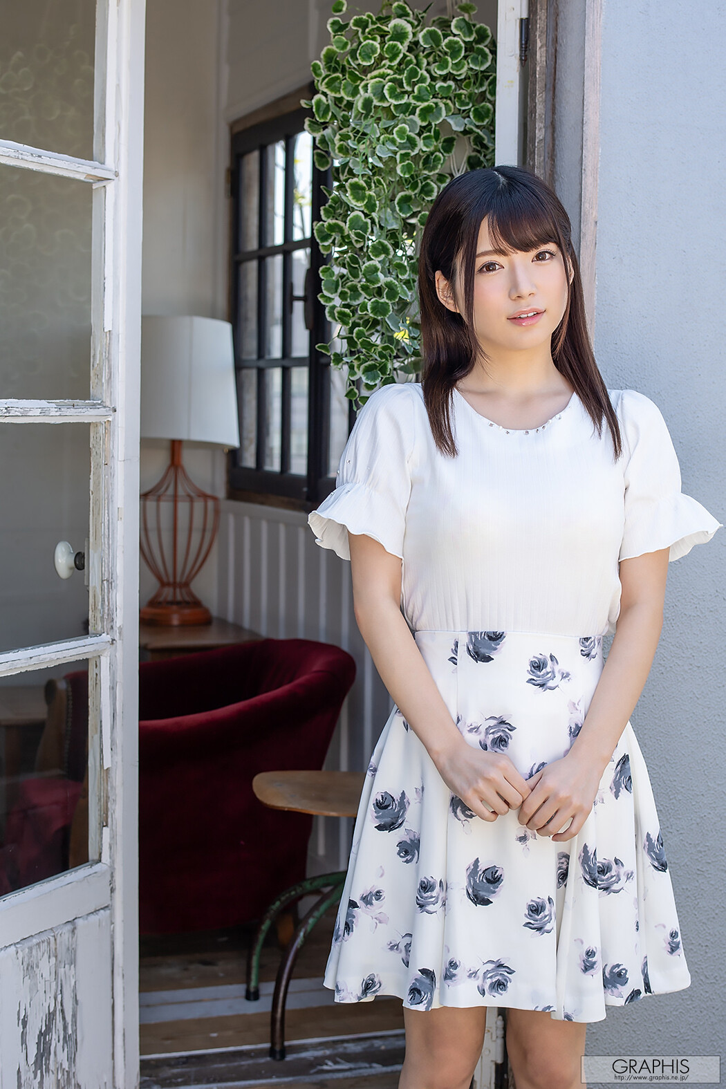 Nodoka Sakuraba 桜羽のどか, [Graphis] Gals 「Olhos Claros」 Vol.01 Cover Photo