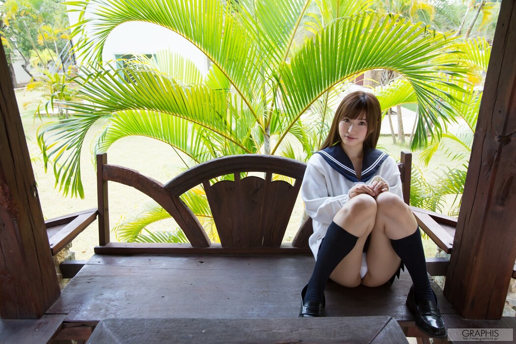 Moe Amatsuka 天使もえ, [Graphis] Gals 「Tropiacl Summer!」 Vol.05